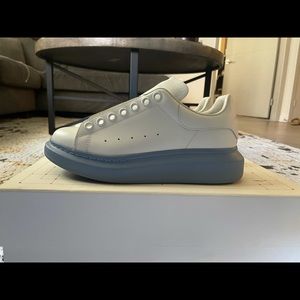 Alexander McQueen Sneakers Sz 37